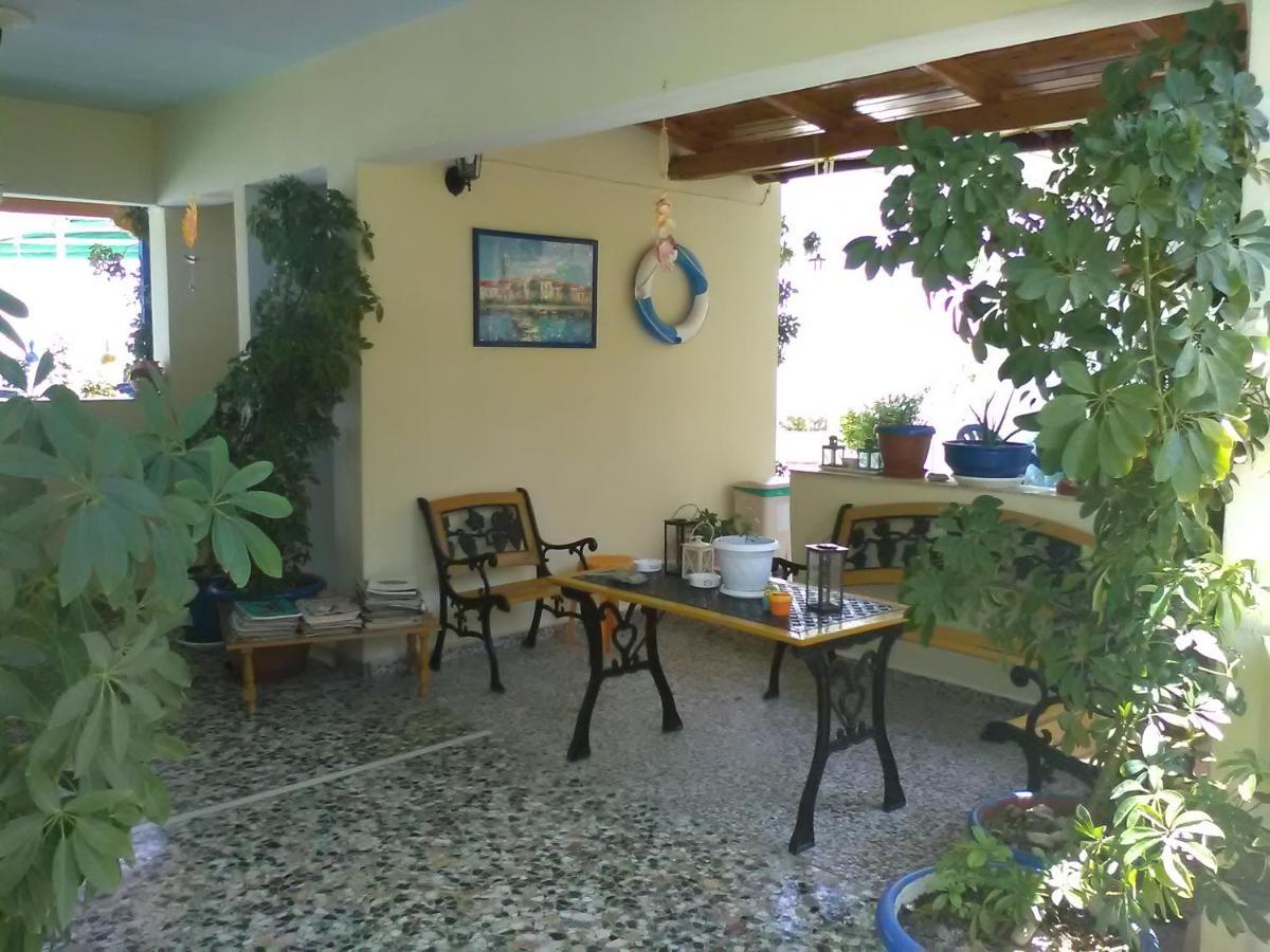 Kotsifas Rooms Tiros Exterior photo
